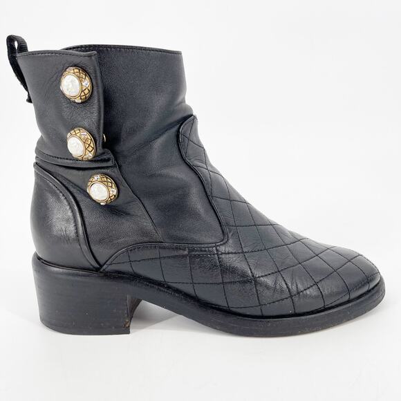 Chanel Black Lambskin Leather Quilted Pearl Moto Short Boot Bootie size EU 37C - Picture 1 of 16